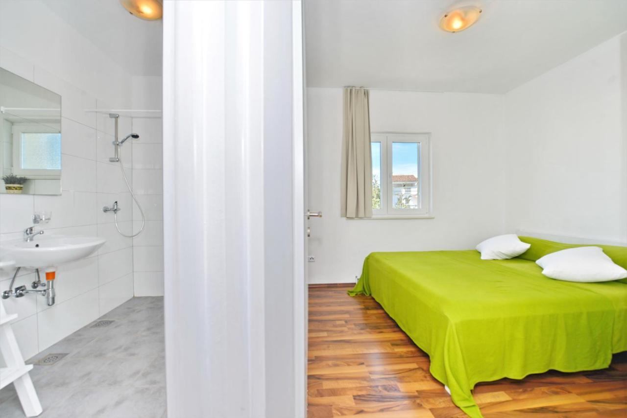 Apartments Verita Pakoštane Kültér fotó