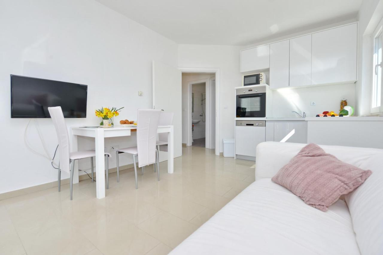 Apartments Verita Pakoštane Kültér fotó