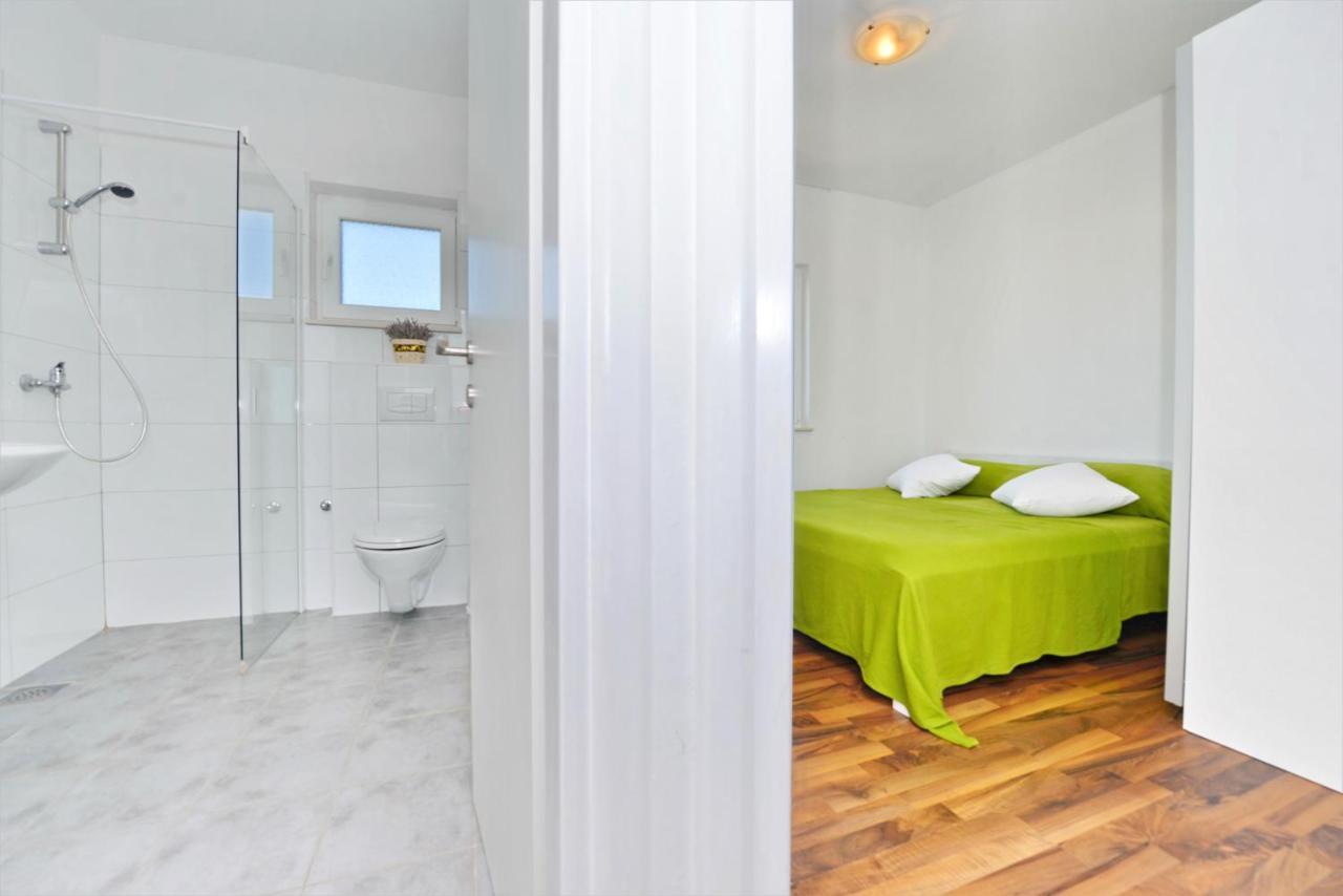Apartments Verita Pakoštane Kültér fotó
