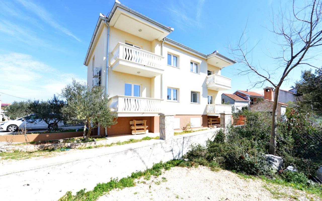 Apartments Verita Pakoštane Kültér fotó